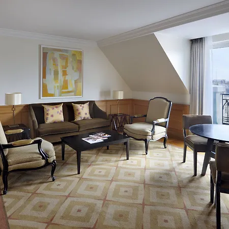 Marriott Champs Elysees 5*
