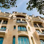 Marriott Champs Elysees Hotel