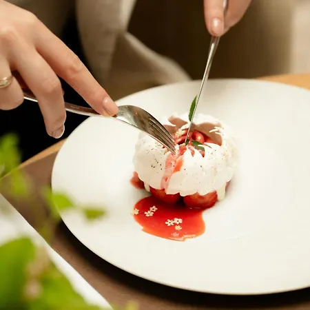 Hotel Marriott Champs Elysees 5*