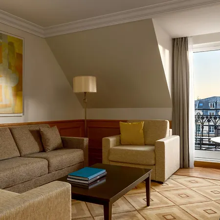 Marriott Champs Elysees Hotel París