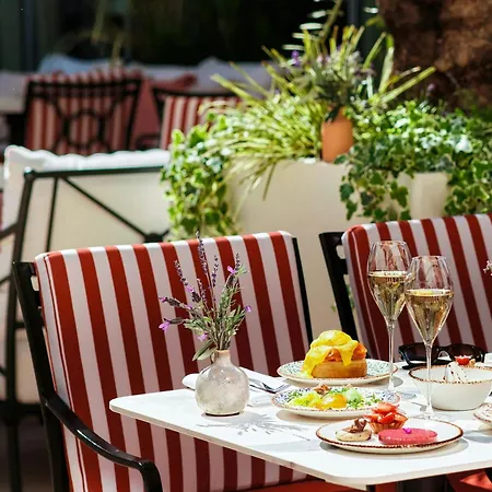 Marriott Champs Elysees 5*