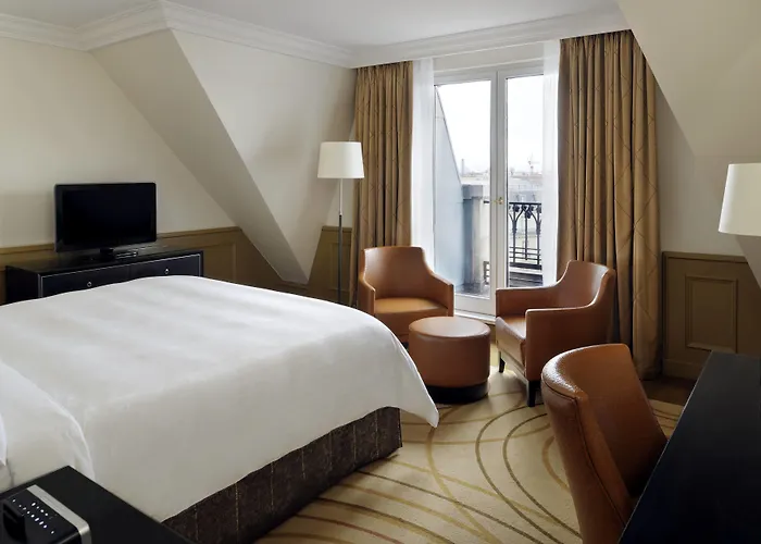 Marriott Champs Elysees 5*