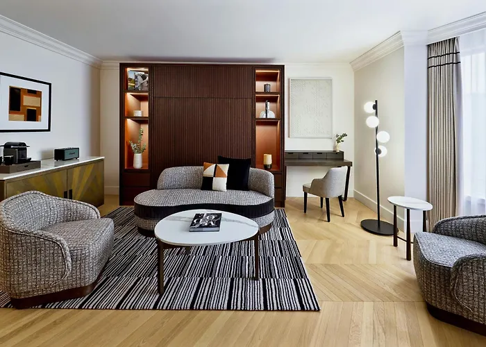 Marriott Champs Elysees 5*