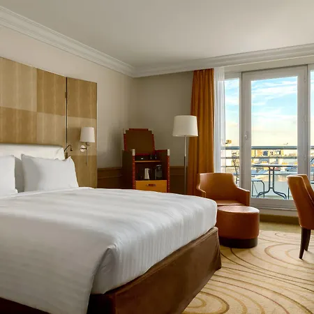 Marriott Champs Elysees מלון 5*