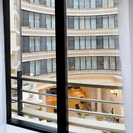 Marriott Champs Elysees 5*