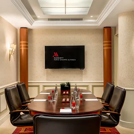 Marriott Champs Elysees מלון