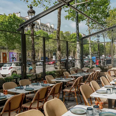 Marriott Champs Elysees מלון 5*