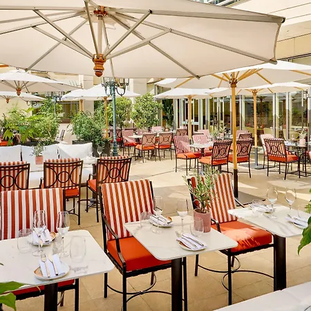 Marriott Champs Elysees 5*