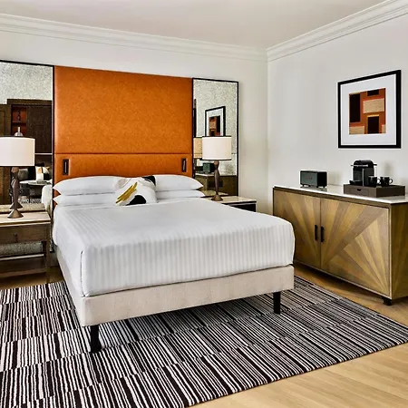 Отель Marriott Champs Elysees Париж