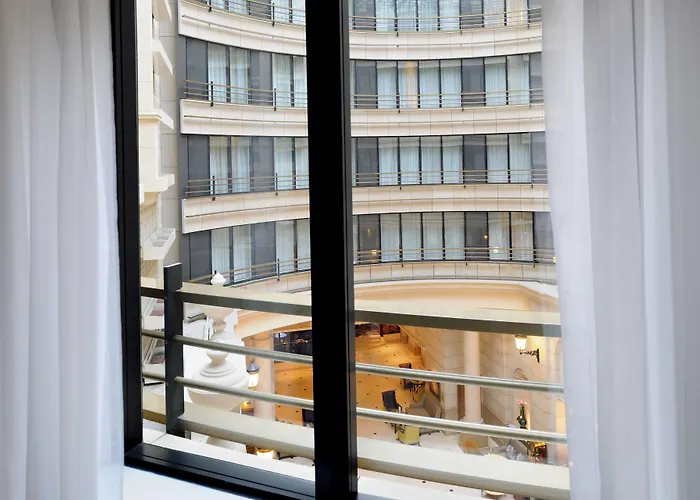 Marriott Champs Elysees 5*