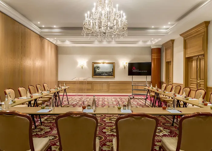 Marriott Champs Elysees Отель